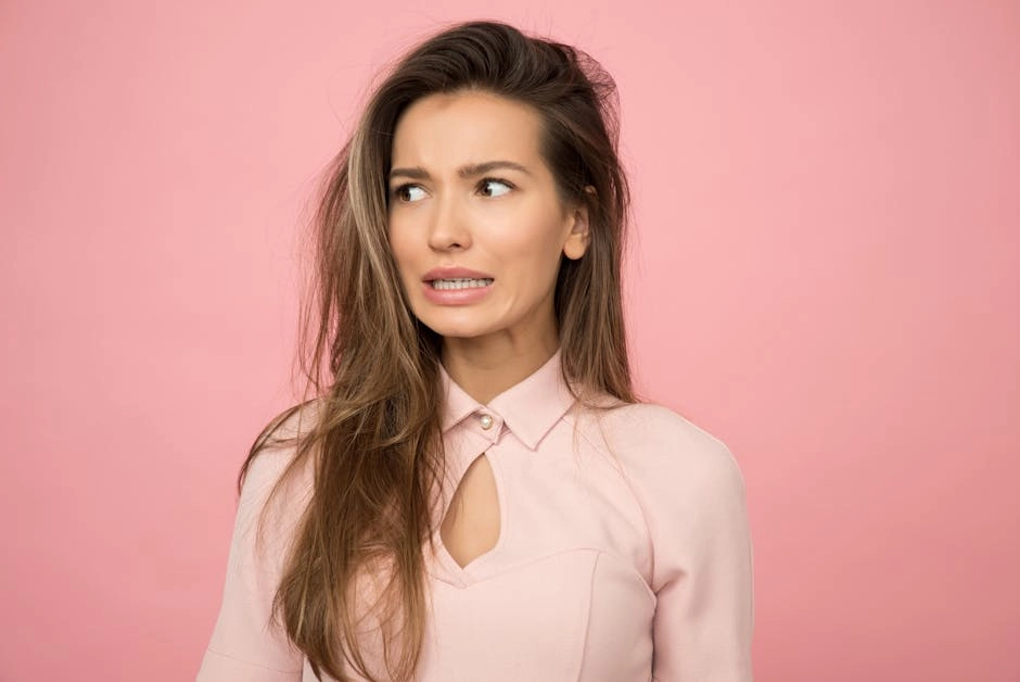 Photography studio lighting setup demonstrating three-point lighting technique
